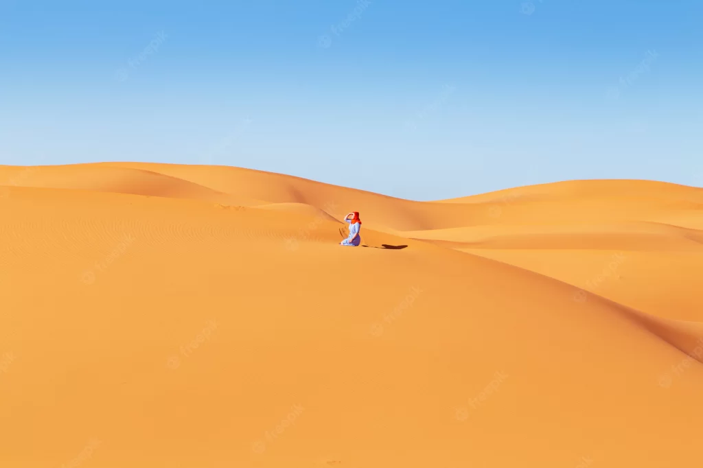 hermosa chica desierto sahara erg chebbi merzouga marruecos 129479 352 1024x682 - Desertos Não Duram Para Sempre