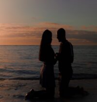 como parar a guerra em sua cabeca 2 200x210 - Edificando a Casa na Rocha